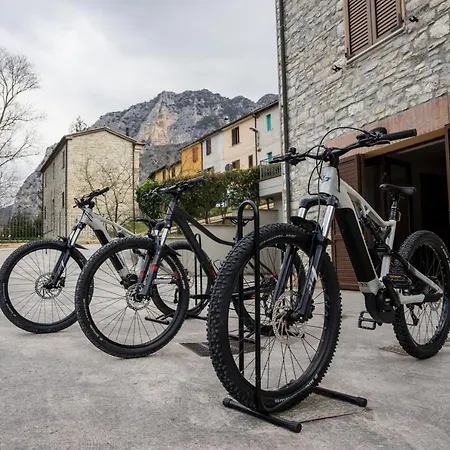 아파트 Bed & Bike Frasassi