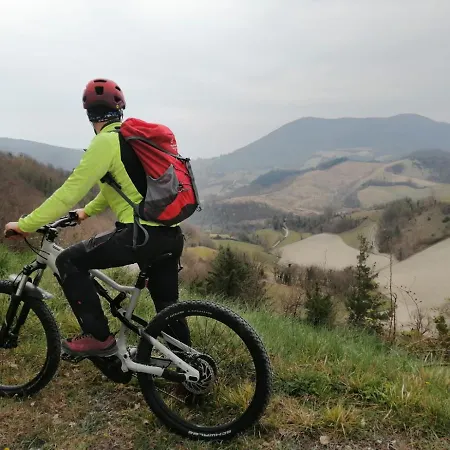 아파트 Bed & Bike Frasassi Falcioni
