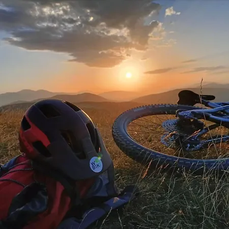 Bed & Bike Frasassi ホテル
