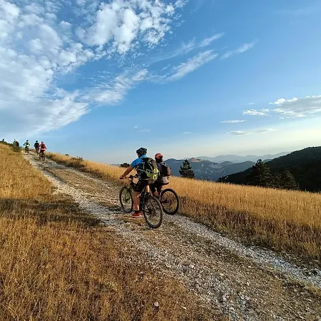 Bed & Bike Frasassi * Falcioni